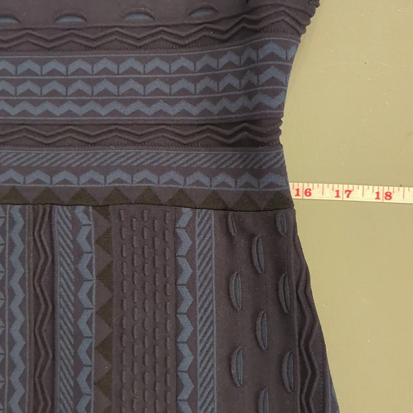 Ann Taylor Dress Navy Sleeveless Textured Knit Stretch size Medium - Picture 11 of 12